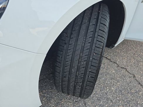 Used 2024 Chevrolet Malibu LT image 32