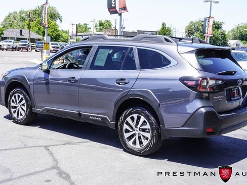 Used 2025 Subaru Outback Premium w/ Popular Package #1A AWD/4WD image 19