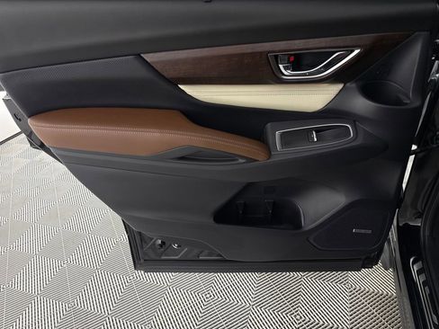 Used 2019 Subaru Ascent Touring w/ Popular Package #2 image 13