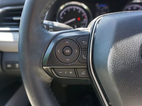 Used 2019 Toyota Camry SE image 8