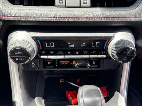 Used 2022 Toyota RAV4 XSE w/ Premium Package AWD/4WD image 32