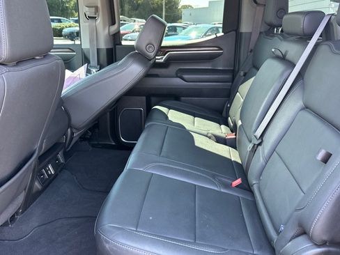 Used 2024 GMC Sierra 1500 SLT AWD/4WD image 11