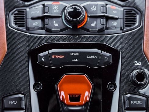 Used 2018 Lamborghini Aventador S AWD/4WD image 70