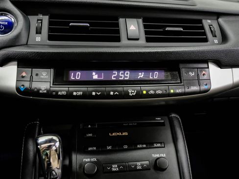 Used 2012 Lexus CT 200h Premium image 28