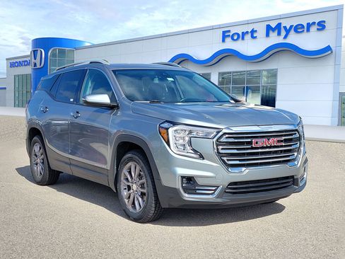Used 2023 GMC Terrain SLT AWD/4WD image 1