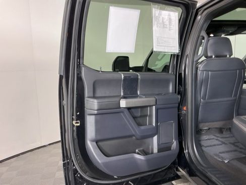 Used 2022 Ford F450 Platinum w/ FX4 Off-Road Package image 32