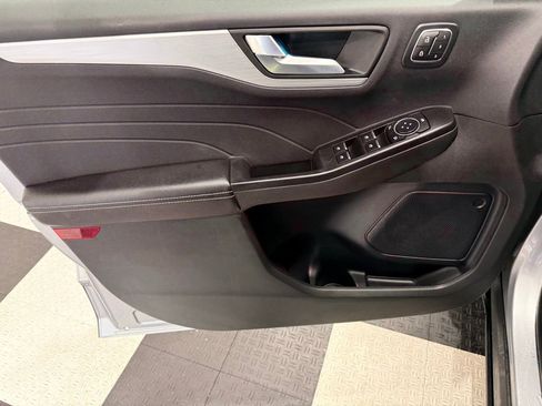 Used 2024 Ford Escape Platinum AWD/4WD image 15