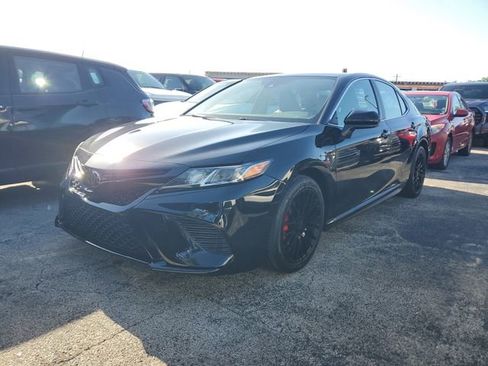 Used 2019 Toyota Camry SE image 31