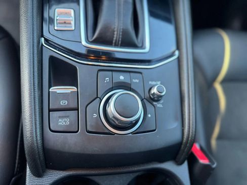 Used 2018 MAZDA CX-5 Touring image 18