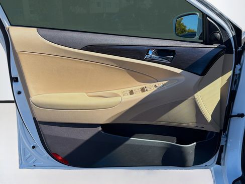 Used 2013 Hyundai Sonata Limited image 20