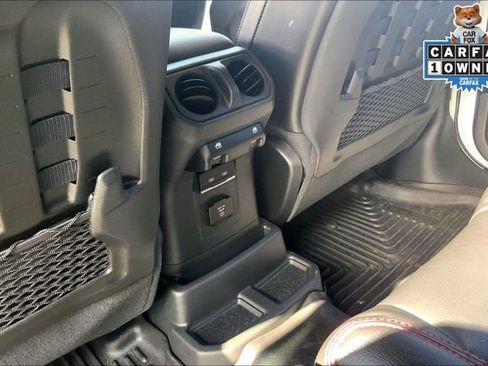 Used 2021 Jeep Wrangler Unlimited Rubicon w/ Xtreme Recon 35" Tire Package image 32