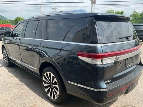 Used 2024 Lincoln Navigator L Reserve AWD/4WD image 11