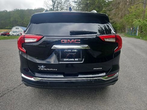 Used 2024 GMC Terrain Denali AWD/4WD image 4