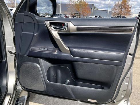 Used 2020 Lexus GX 460 Premium image 20