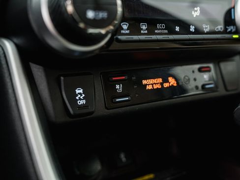 Certified 2021 Toyota RAV4 Limited image 20