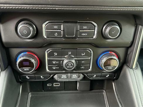 Used 2021 Chevrolet Tahoe LT image 26