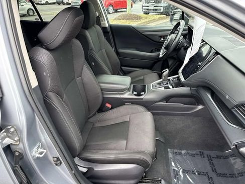 Used 2024 Subaru Outback Premium AWD/4WD image 9