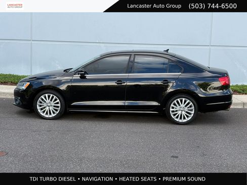 Used 2013 Volkswagen Jetta TDI FWD image 3