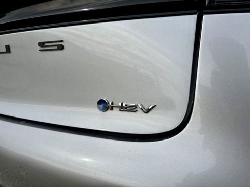 Used 2024 Toyota Prius LE image 27