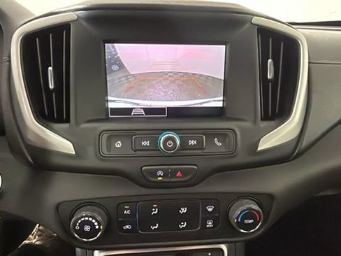 Used 2024 GMC Terrain SLE FWD image 25