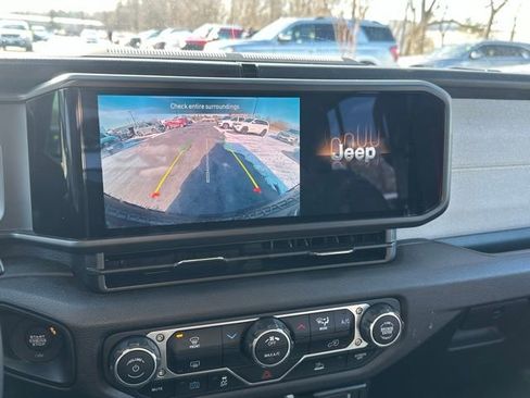 Used 2025 Jeep Wrangler Willys 4xe image 28