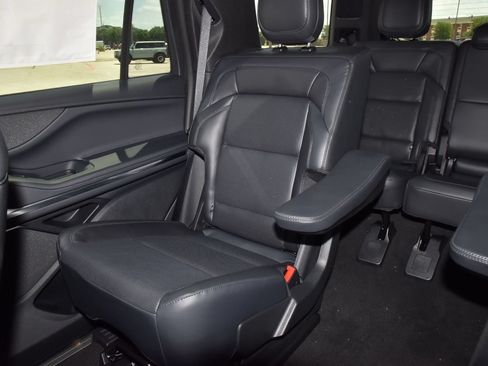 New 2026 Lincoln Navigator Reserve w/ Jet Appearance Package AWD/4WD image 20