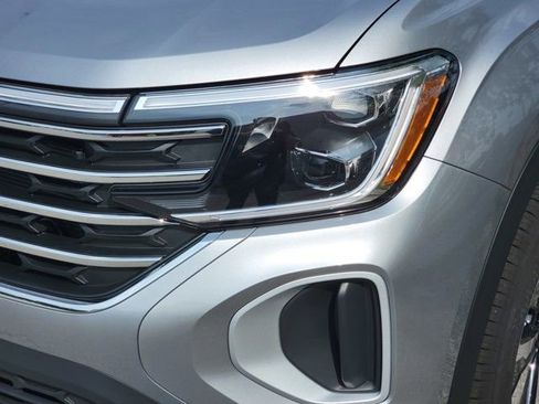 New 2026 Volkswagen Atlas SE image 10