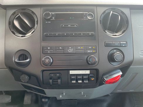 Used 2012 Ford F550 4x4 Regular Cab Super Duty w/ Payload Upgrade Pkg image 13
