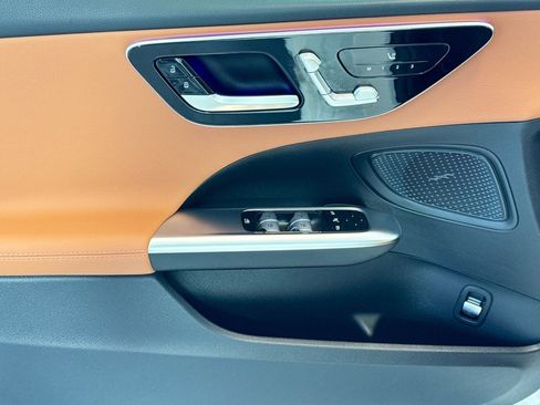 Certified 2025 Mercedes-Benz C 300 4MATIC Sedan image 17