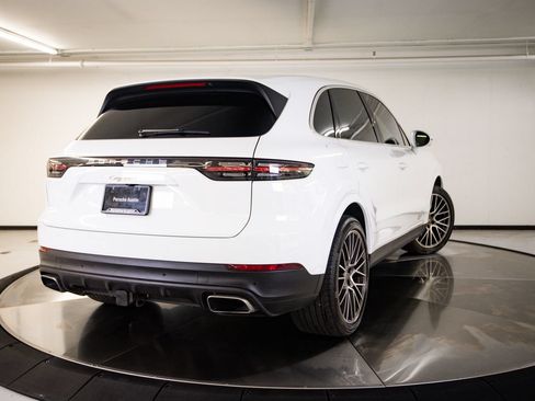 Certified 2023 Porsche Cayenne AWD/4WD image 7