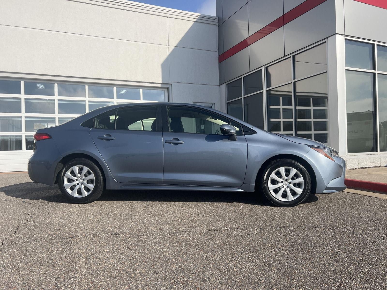 Used 2021 Toyota Corolla LE FWD image 16