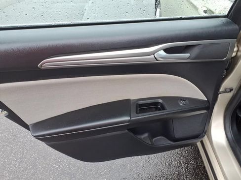 Used 2018 Ford Fusion S FWD image 13