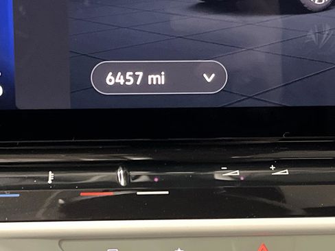 Used 2023 Volkswagen ID.4 Pro S Plus image 6