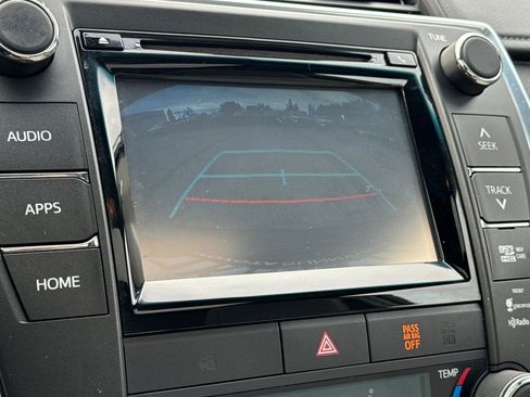 Used 2015 Toyota Camry XLE image 23