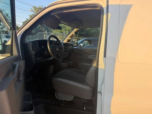 Used 2021 Chevrolet Express 2500 w/ Driver Convenience Package RWD image 20