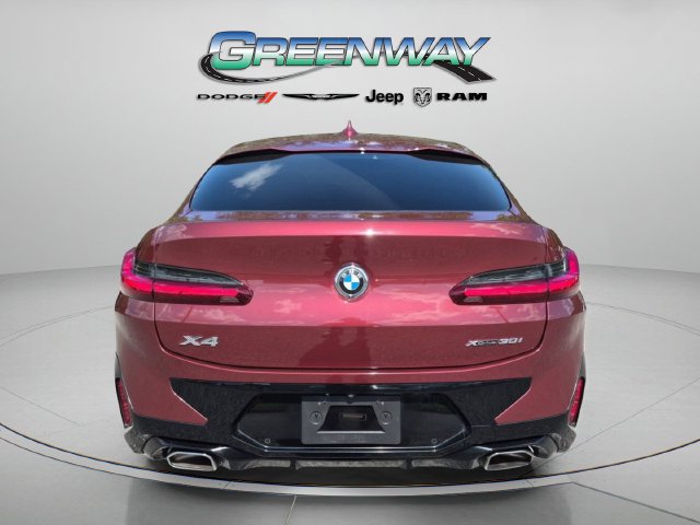Used 2022 BMW X4 xDrive30i w/ M Sport Package 2 AWD/4WD image 2