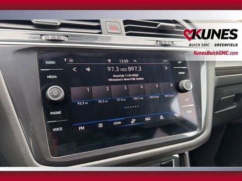 Used 2024 Volkswagen Tiguan SE image 27
