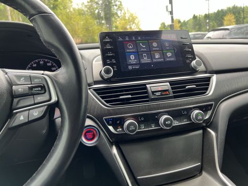 Used 2021 Honda Accord Touring image 31