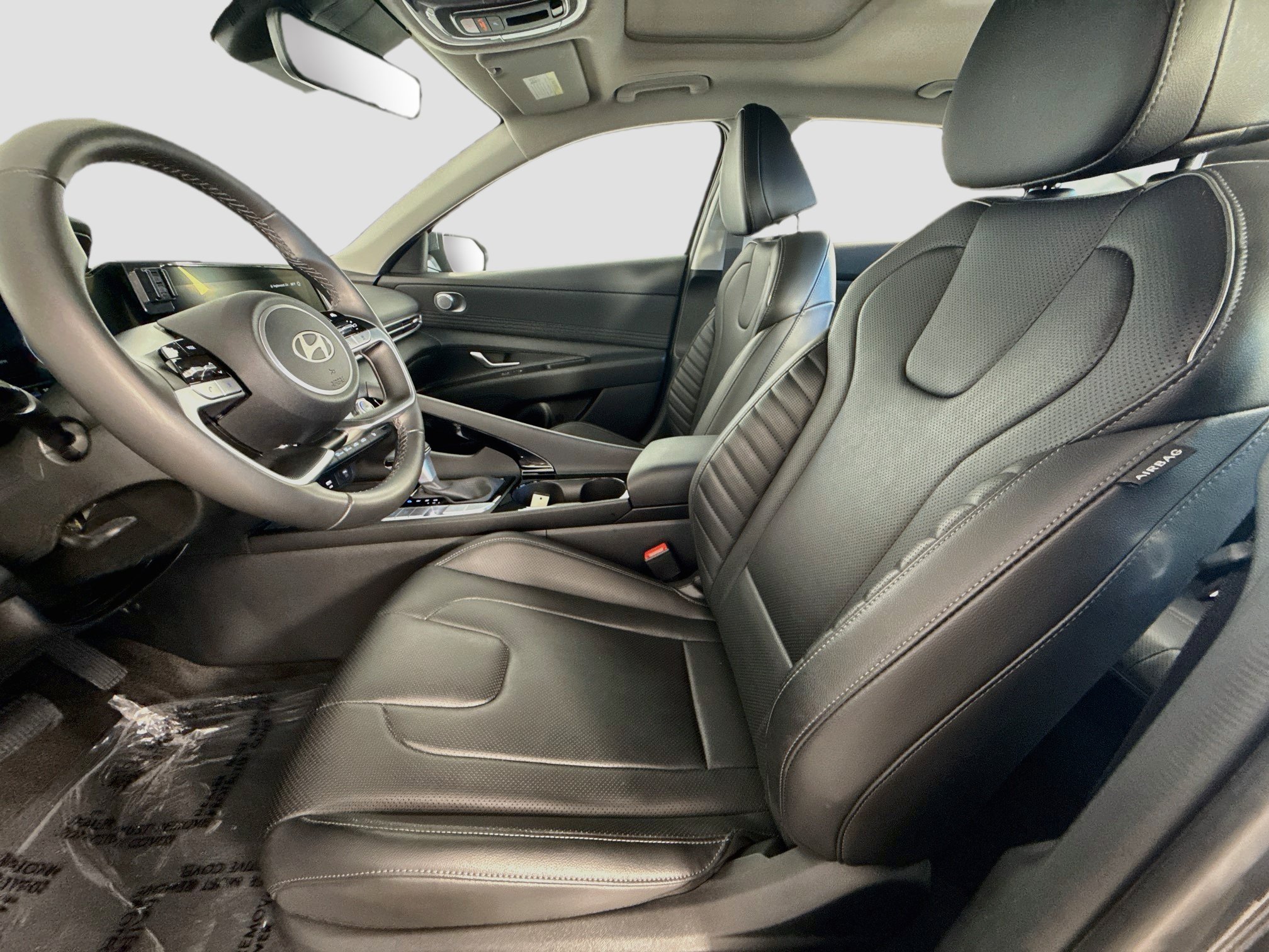 Used 2025 Hyundai Elantra Limited FWD image 23