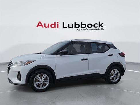 Used 2021 Nissan Kicks S image 5