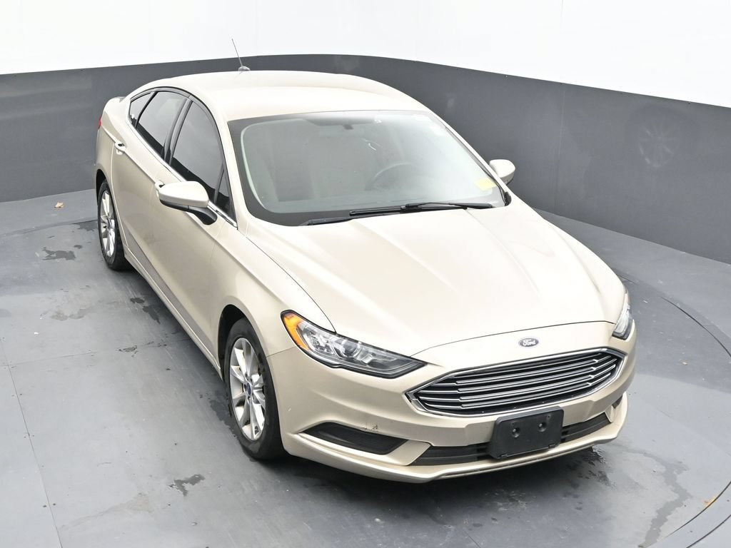 Used 2017 Ford Fusion SE FWD image 17