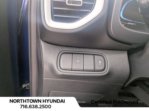 Certified 2023 Hyundai Venue Limited w/ Cargo Package image 31
