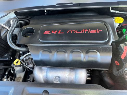 Used 2019 Jeep Compass Latitude FWD image 31
