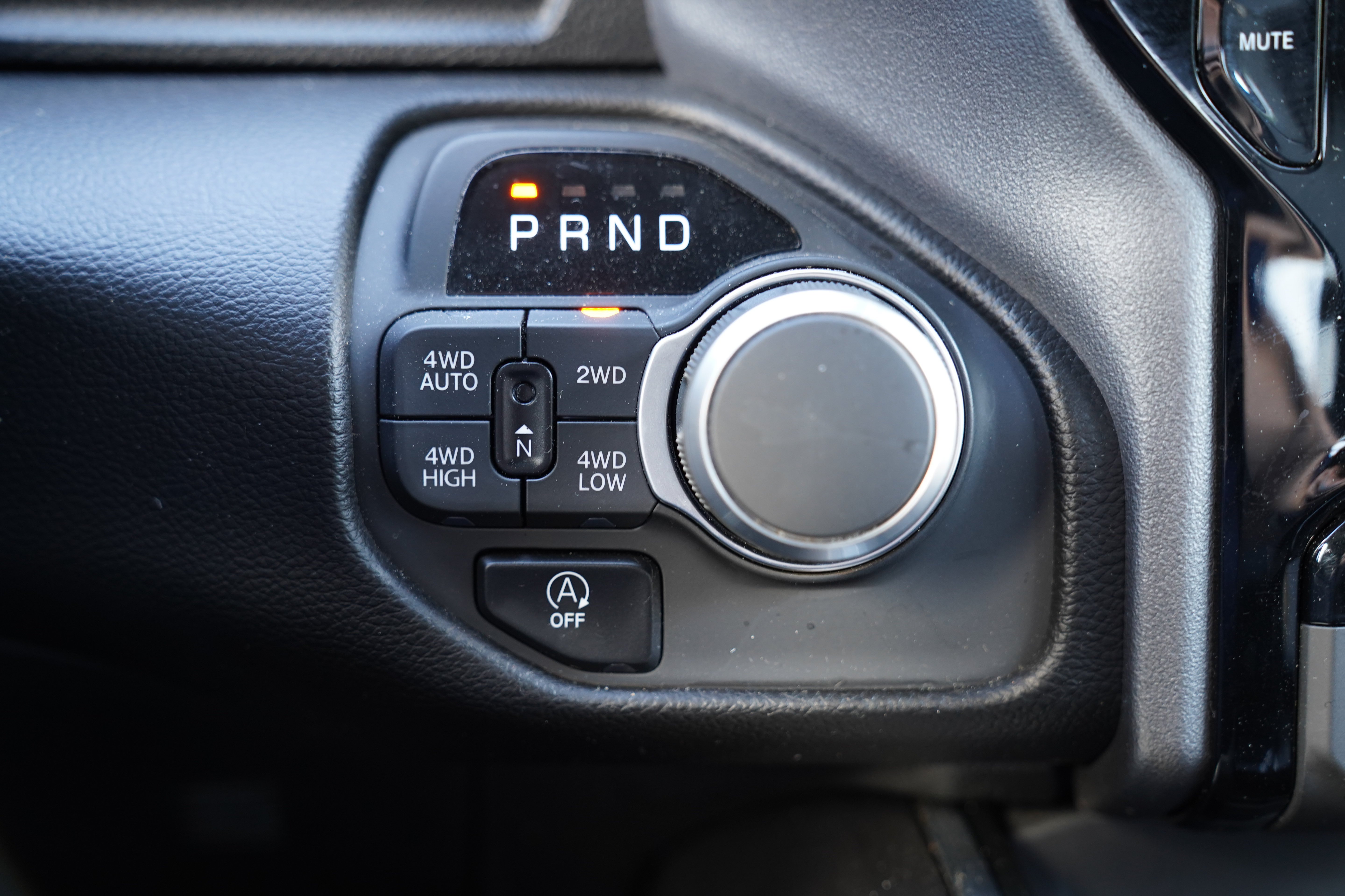 Used 2025 RAM 1500 Big Horn AWD/4WD image 31