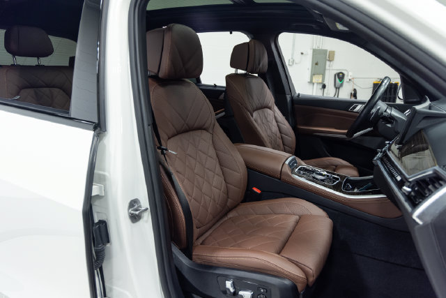 Certified 2024 BMW X5 M60i AWD/4WD image 25