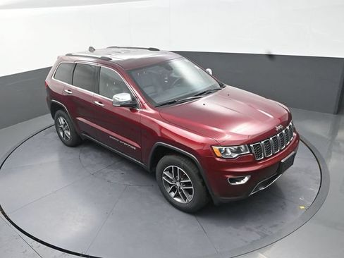 Used 2018 Jeep Grand Cherokee Limited AWD/4WD image 23