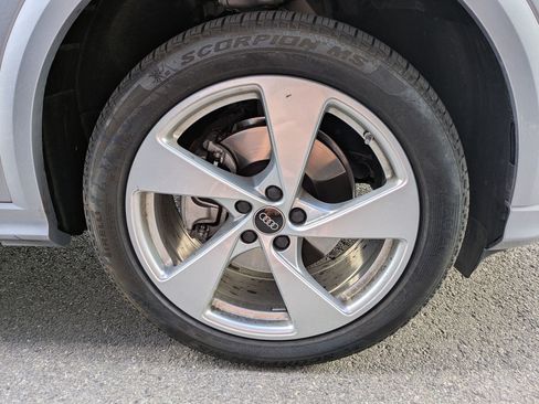 Certified 2025 Audi Q5 Premium Plus w/ Premium Plus AWD/4WD image 29