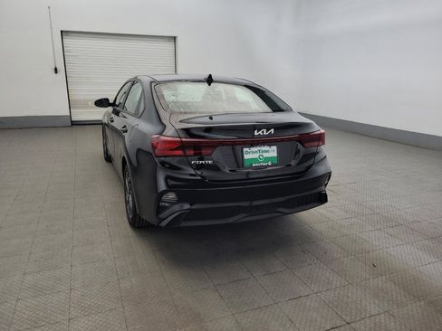 Used 2022 Kia Forte LXS FWD image 6