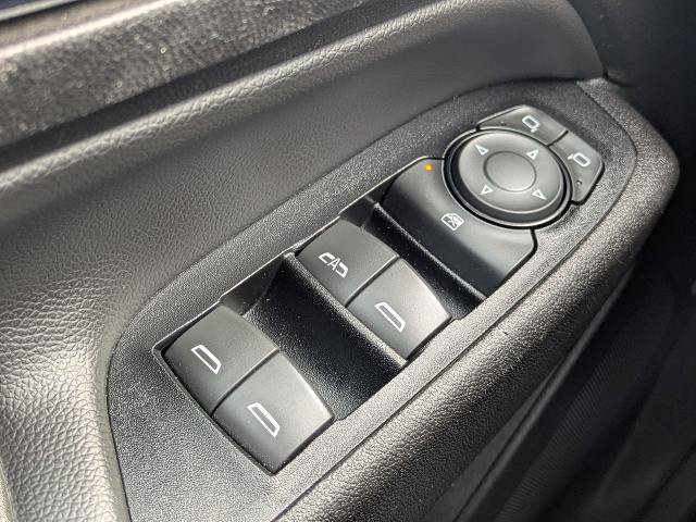 Used 2018 Chevrolet Equinox LT w/ LPO, Floor Liner Package AWD/4WD image 23