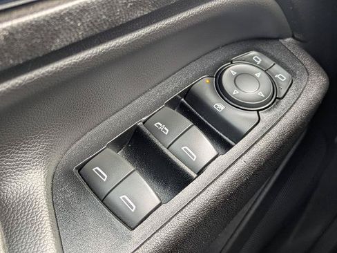 Used 2018 Chevrolet Equinox LT w/ LPO, Floor Liner Package AWD/4WD image 23